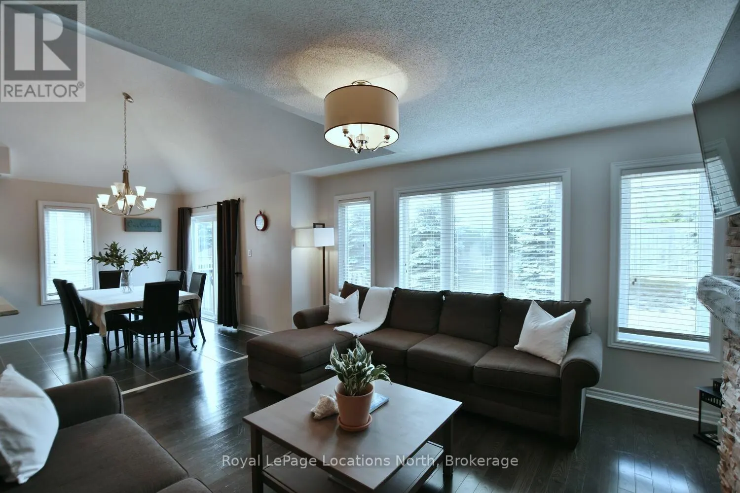 20 LEEWARD CIRCLE