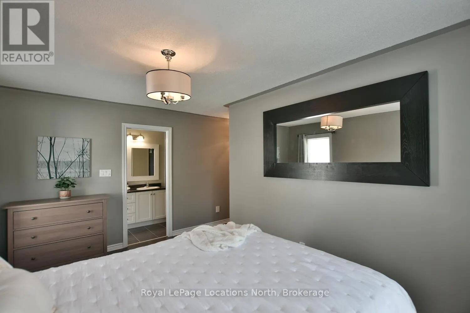 20 LEEWARD CIRCLE