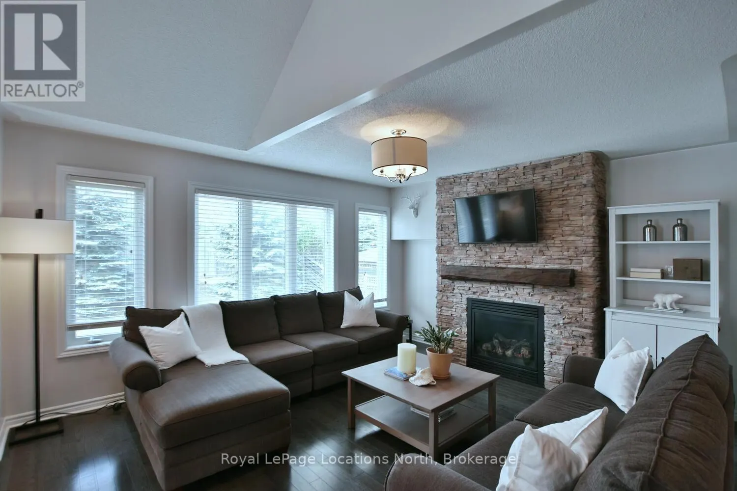 20 LEEWARD CIRCLE