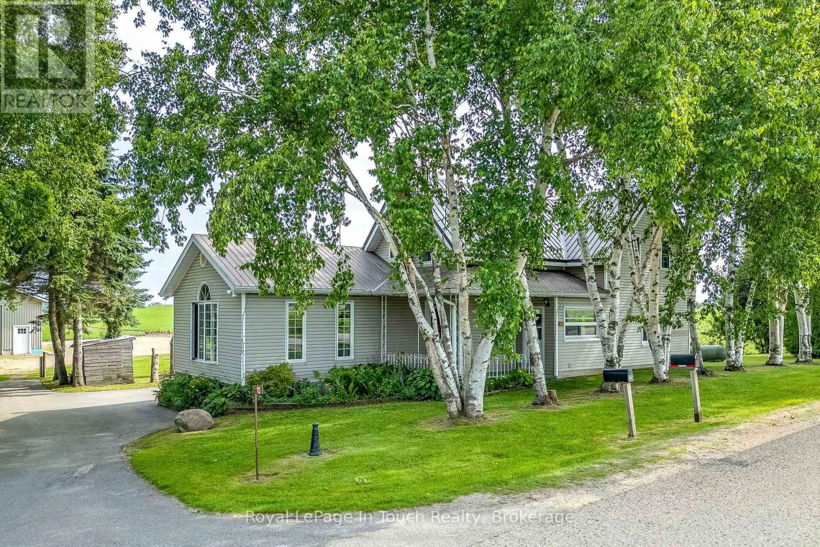 113 CONCESSION 17 ROAD W