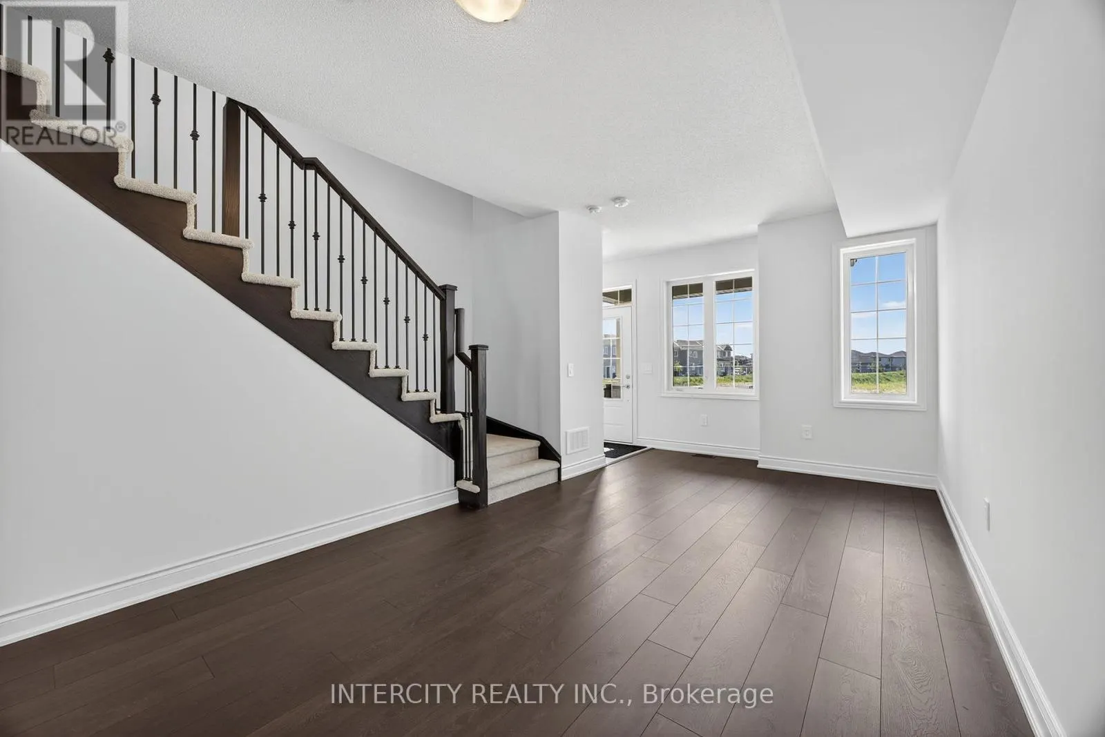 15 AVALON DRIVE