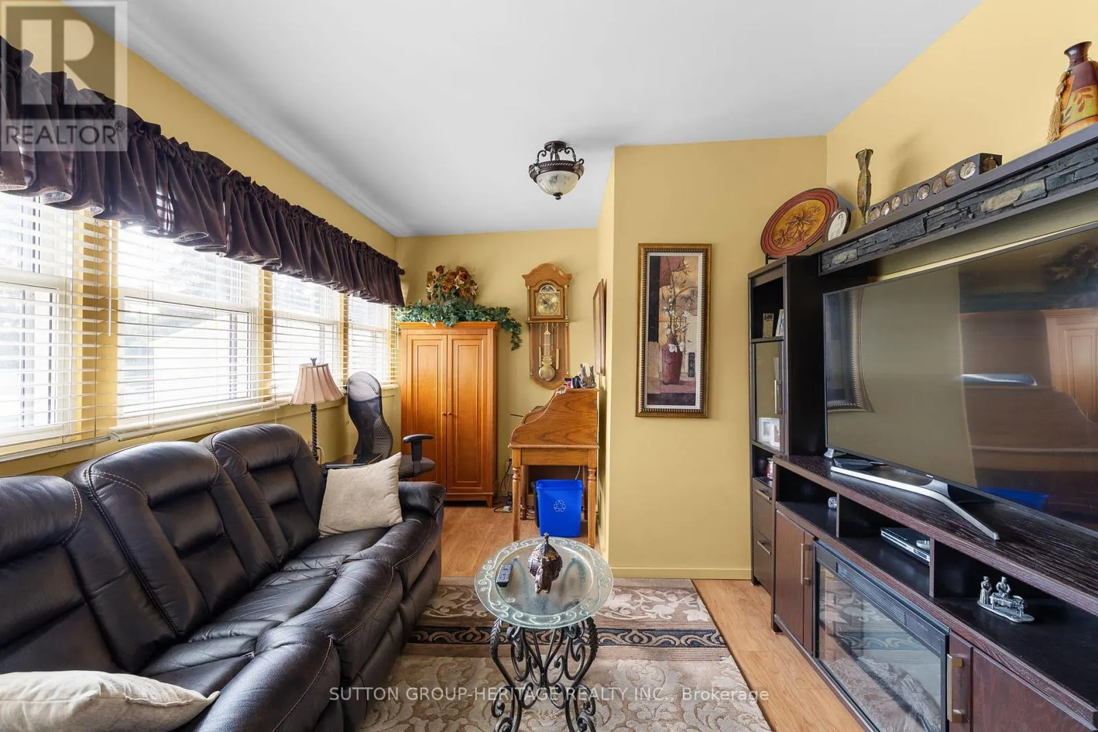 29 CAMERON DRIVE