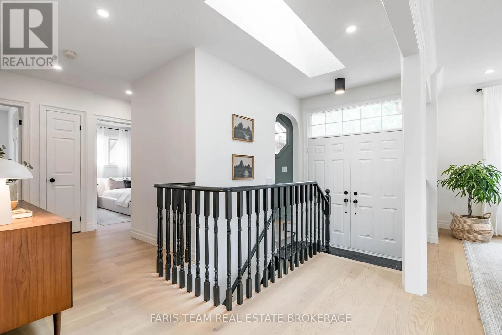 9 FAIRWAY CRESCENT