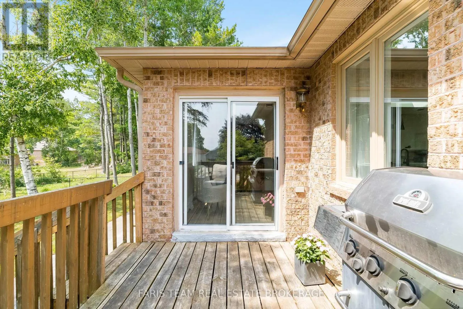9 FAIRWAY CRESCENT