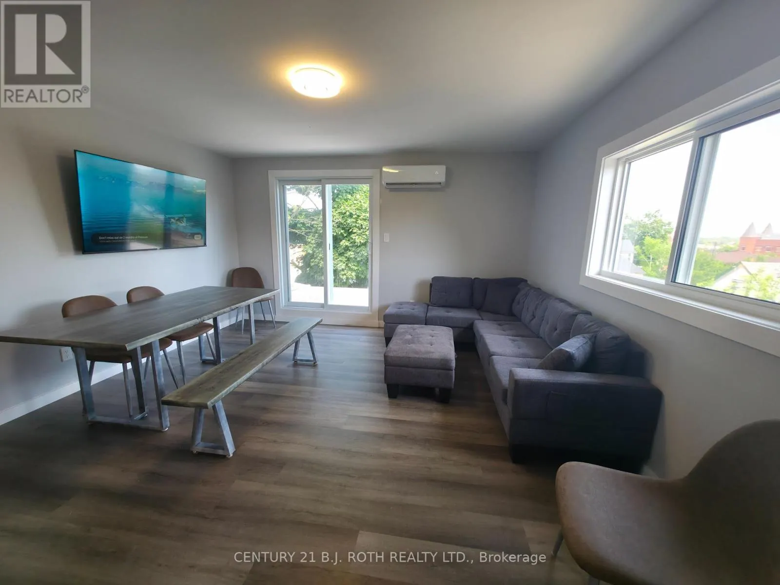 2 - 82 ALBERT STREET N