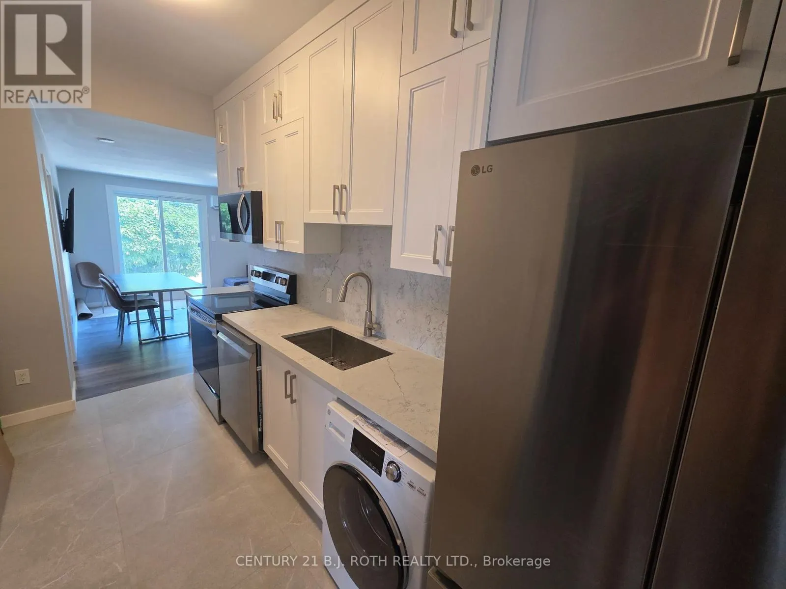 2 - 82 ALBERT STREET N