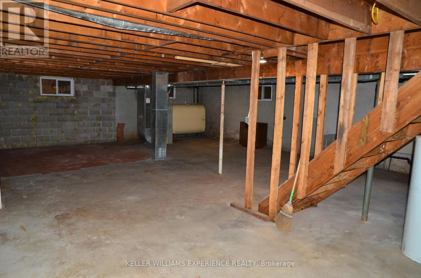 160 CONCESSION ROAD 17 W