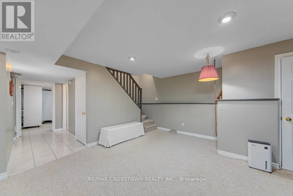 10 BIRCHMOUNT CIRCLE