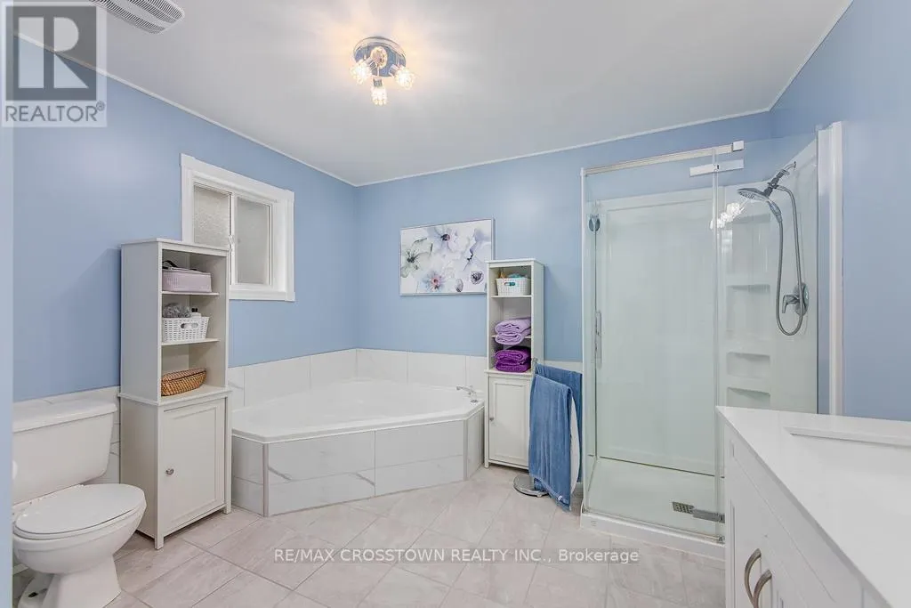 10 BIRCHMOUNT CIRCLE