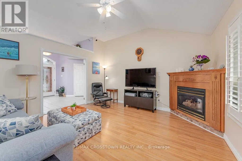 10 BIRCHMOUNT CIRCLE