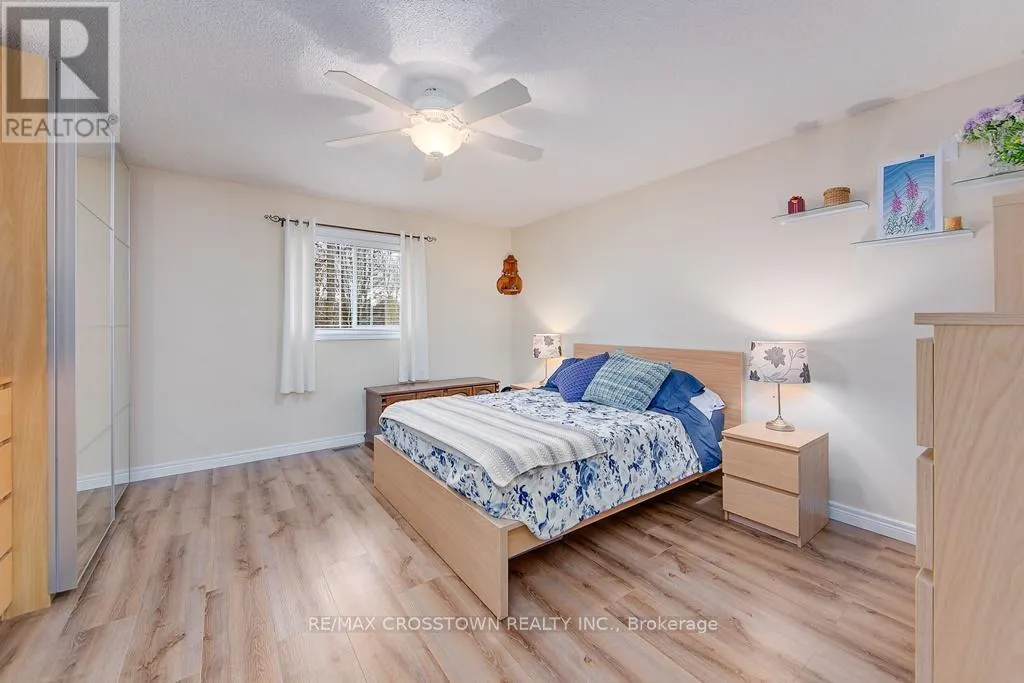 10 BIRCHMOUNT CIRCLE