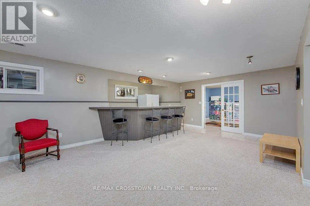 10 BIRCHMOUNT CIRCLE