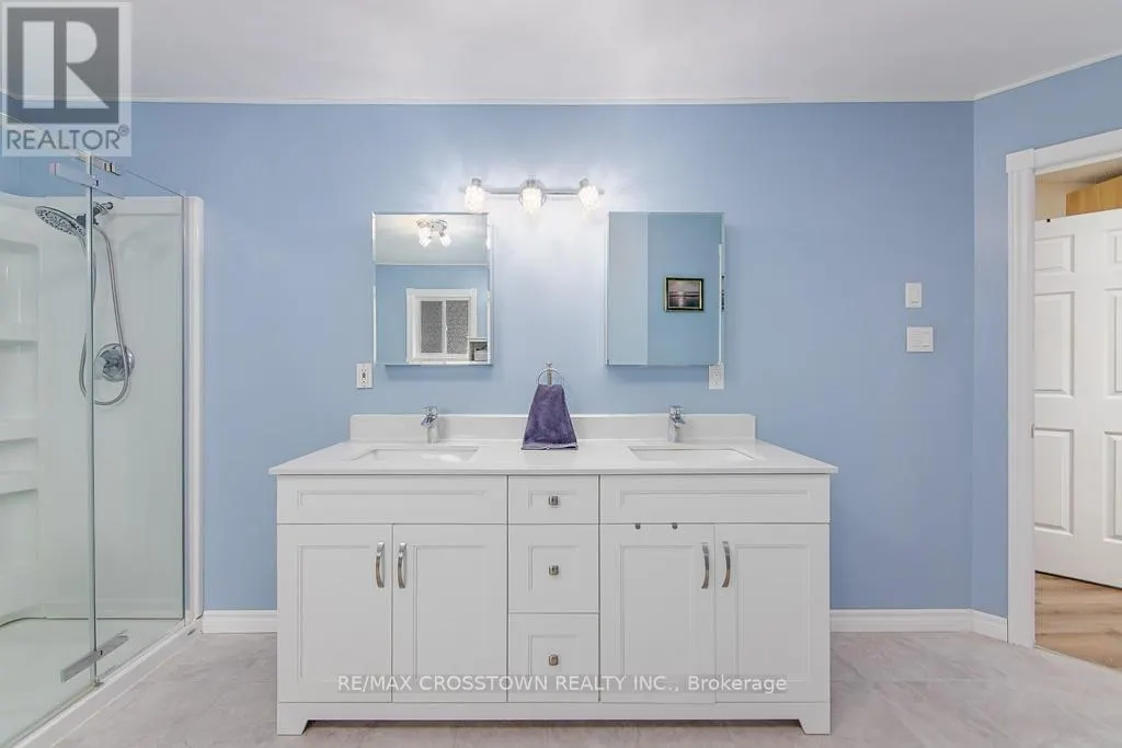 10 BIRCHMOUNT CIRCLE