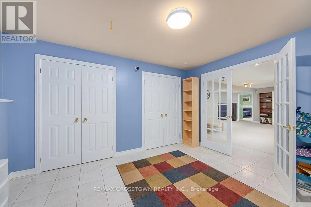 10 BIRCHMOUNT CIRCLE