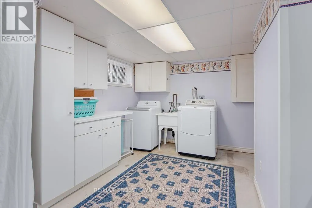 10 BIRCHMOUNT CIRCLE