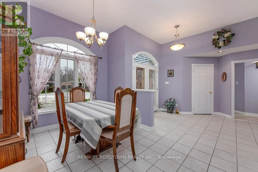 10 BIRCHMOUNT CIRCLE