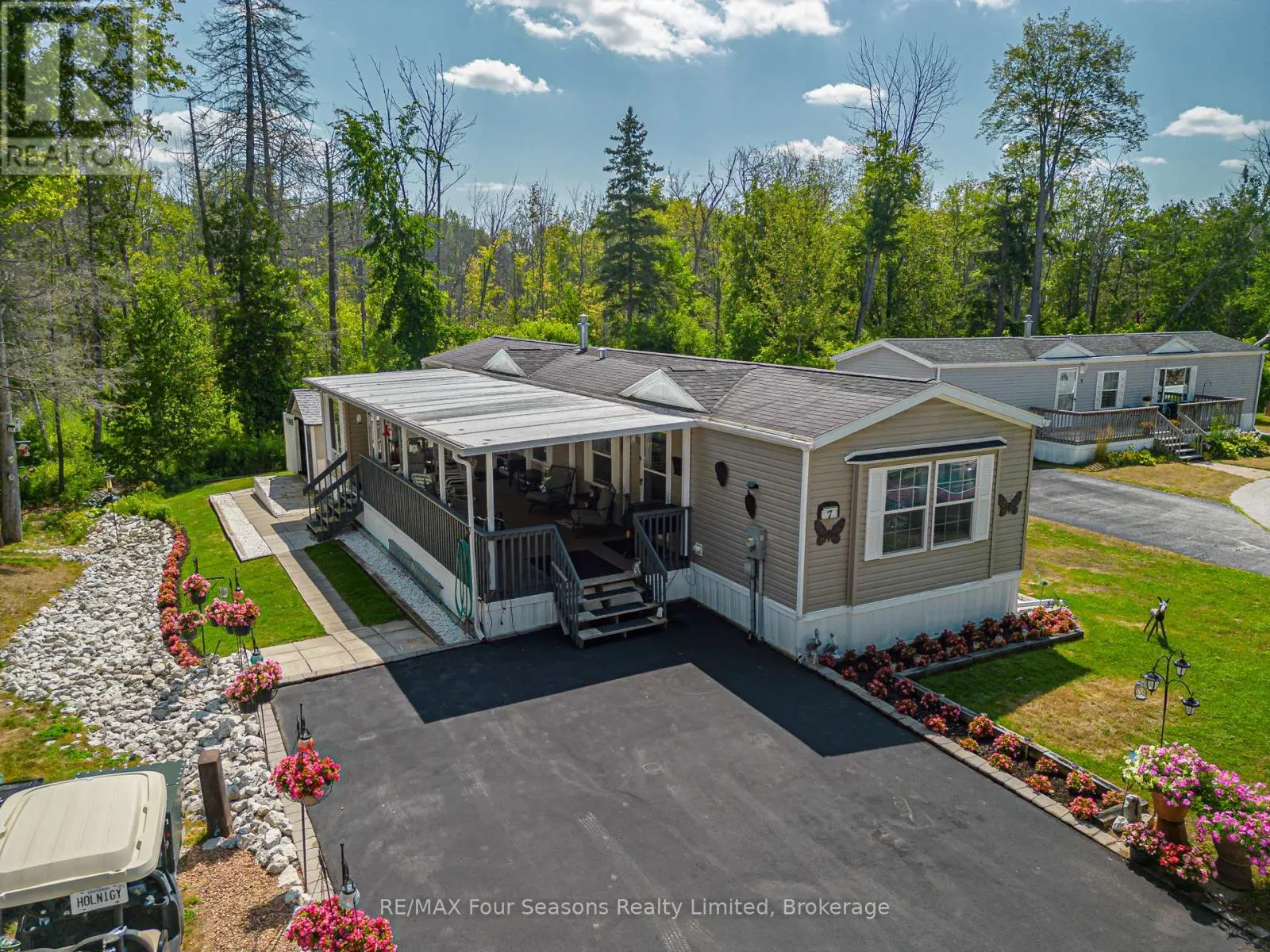 7 ALLEN DRIVE S