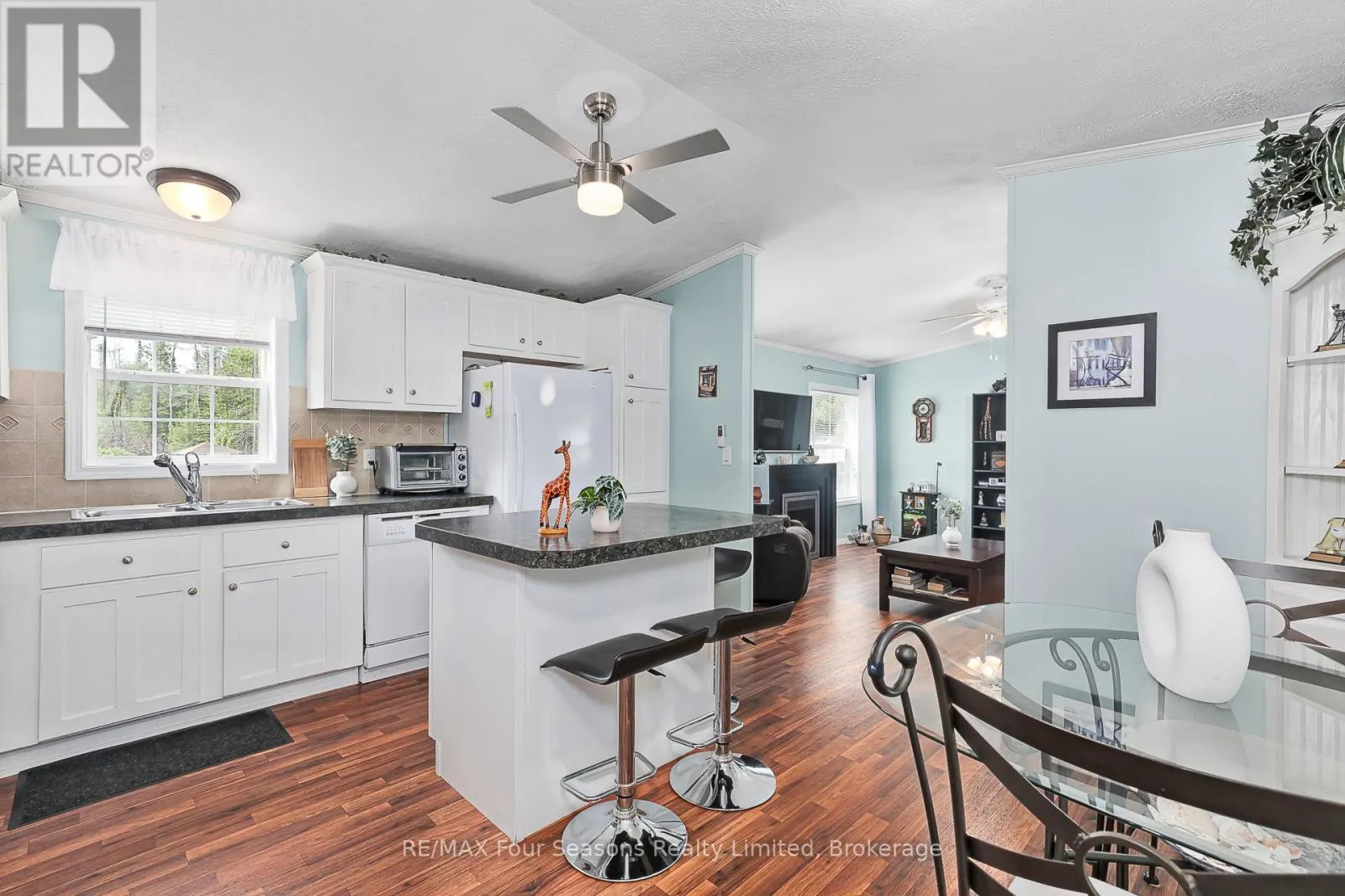 7 ALLEN DRIVE S