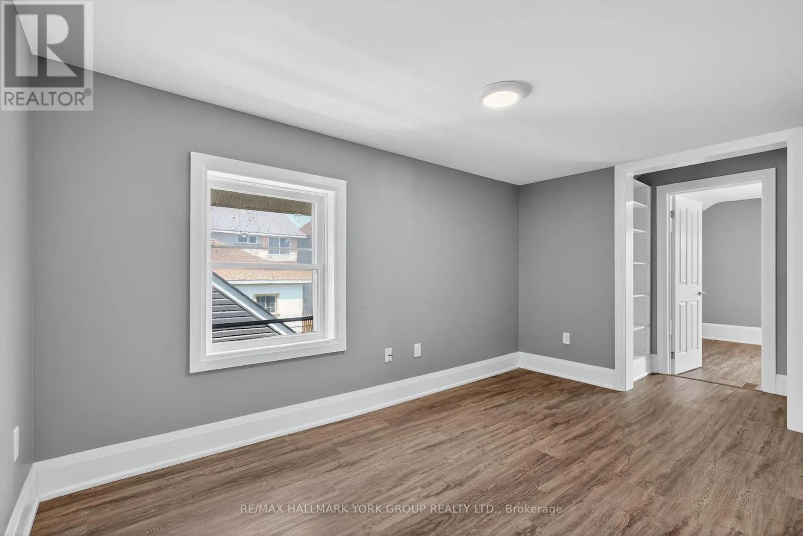 UPPER - 16 ALBERT STREET N