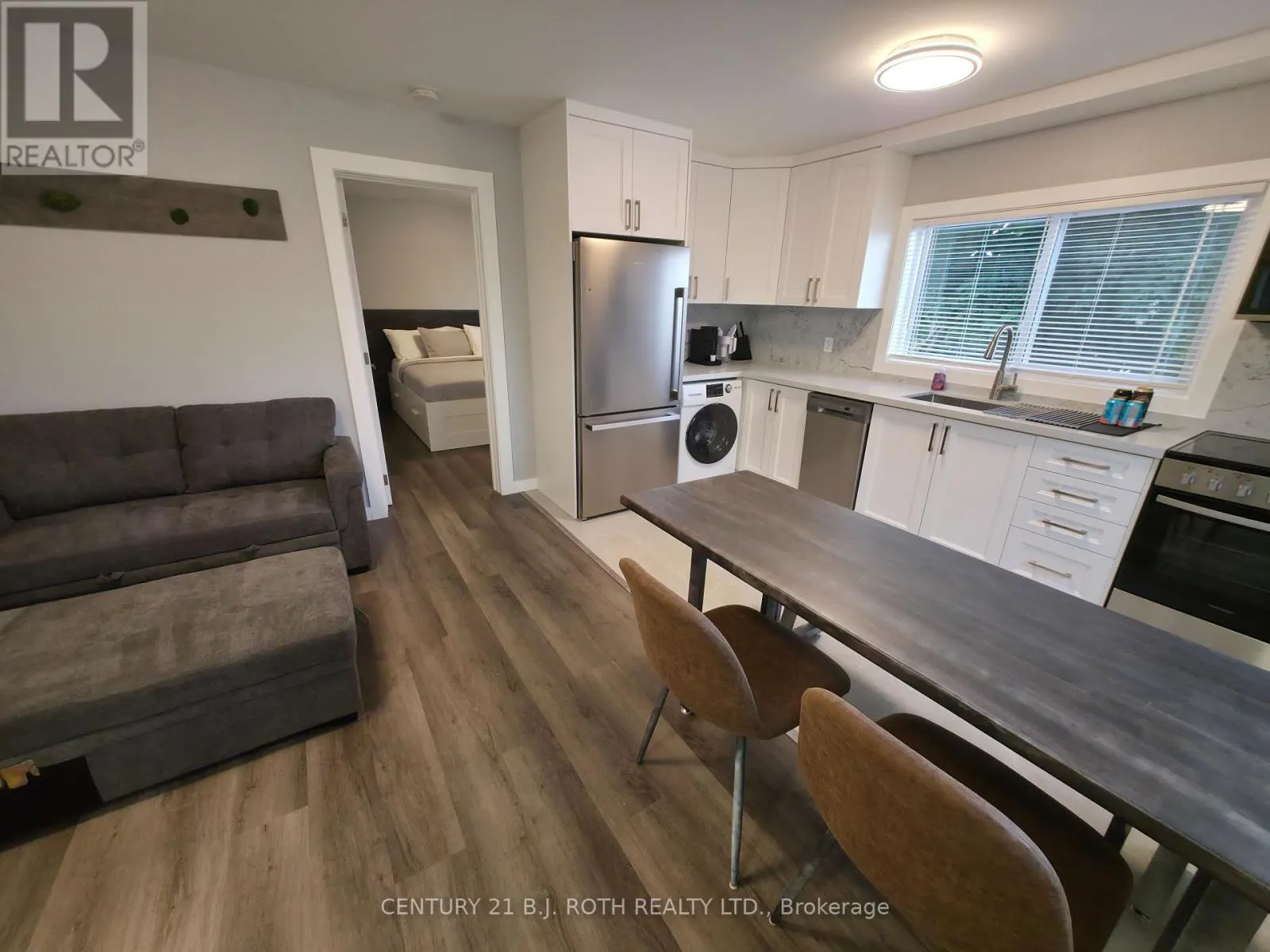 5 - 82 ALBERT STREET N