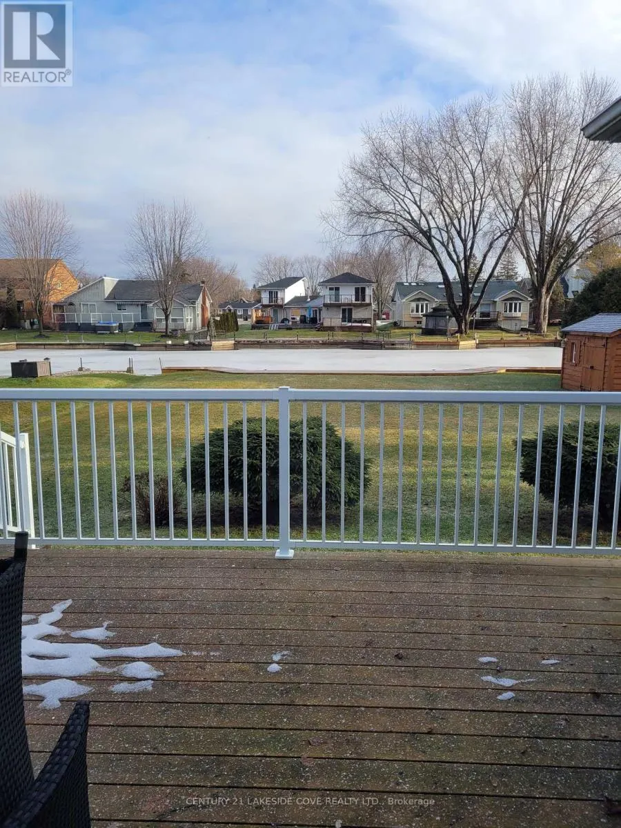 17 WILLOW CRESCENT