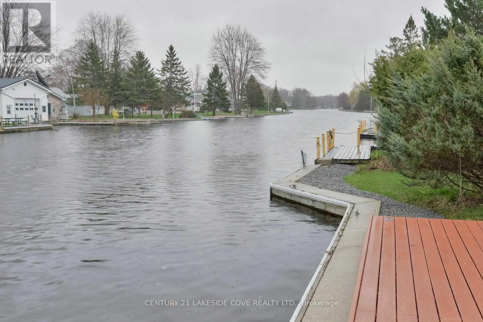 17 WILLOW CRESCENT