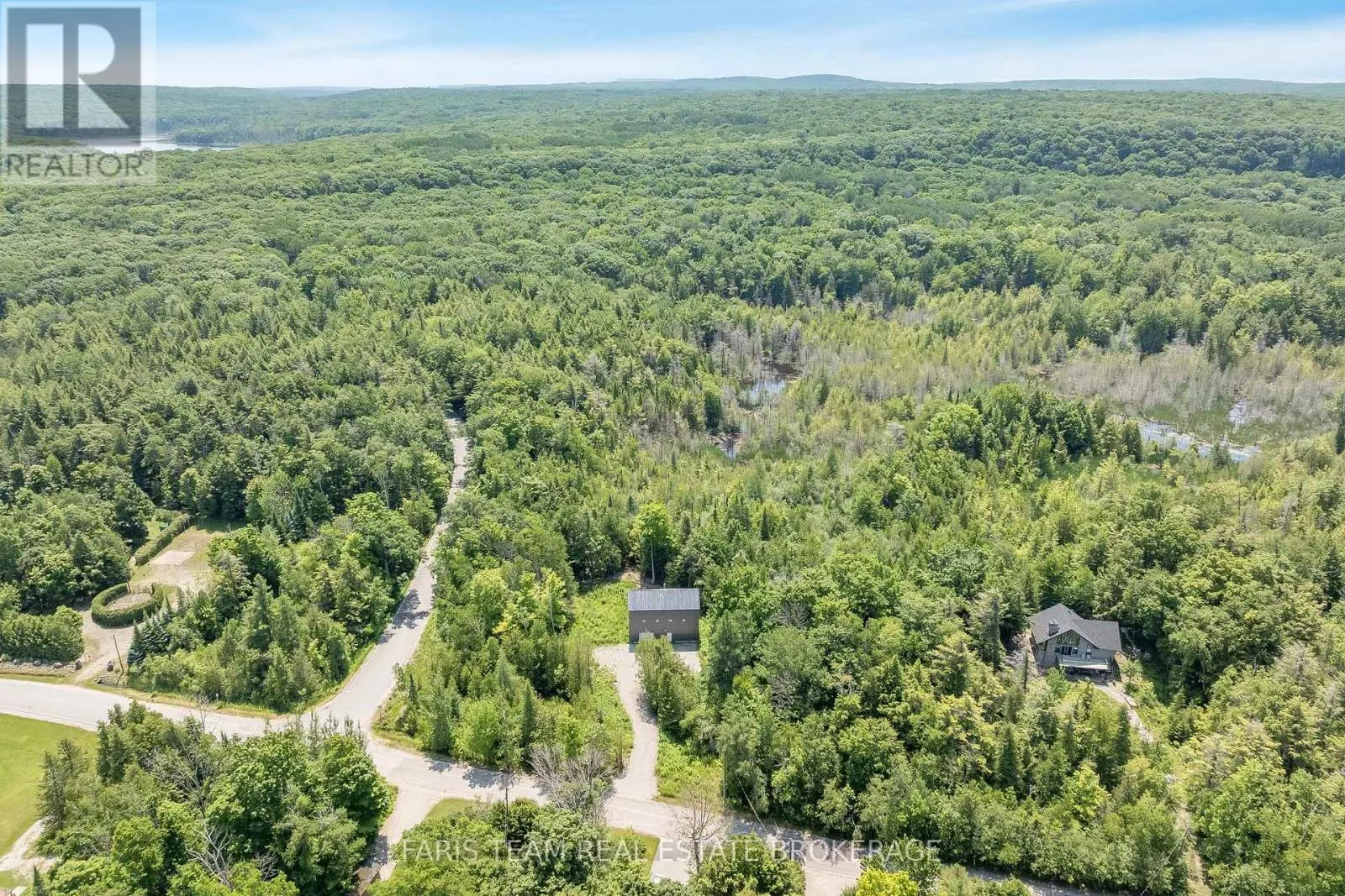 2576 CHAMPLAIN ROAD