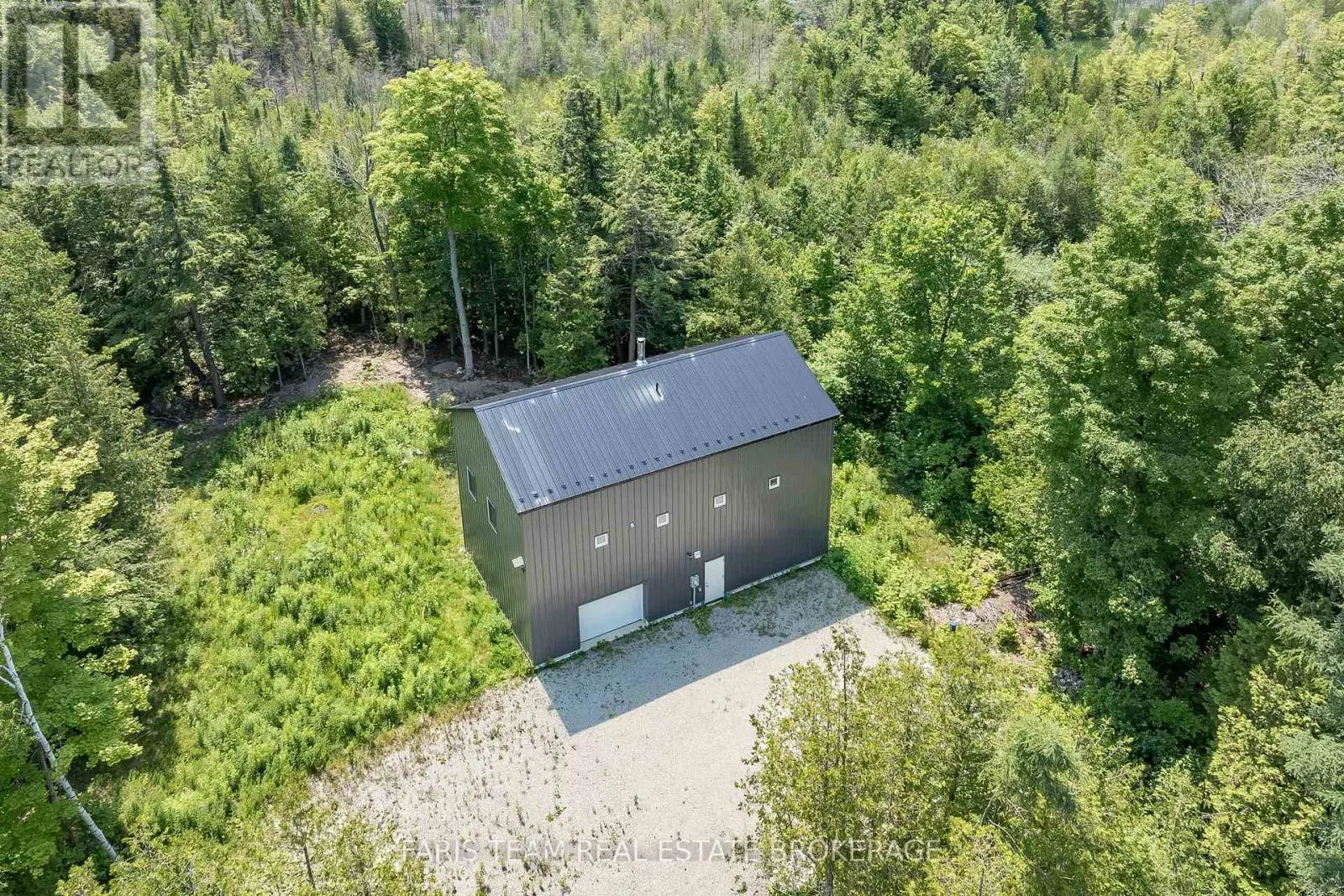 2576 CHAMPLAIN ROAD
