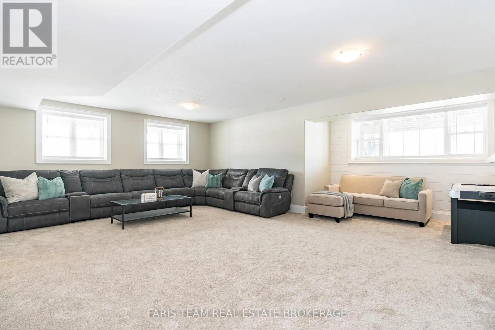 2448 STOCKDALE ROAD
