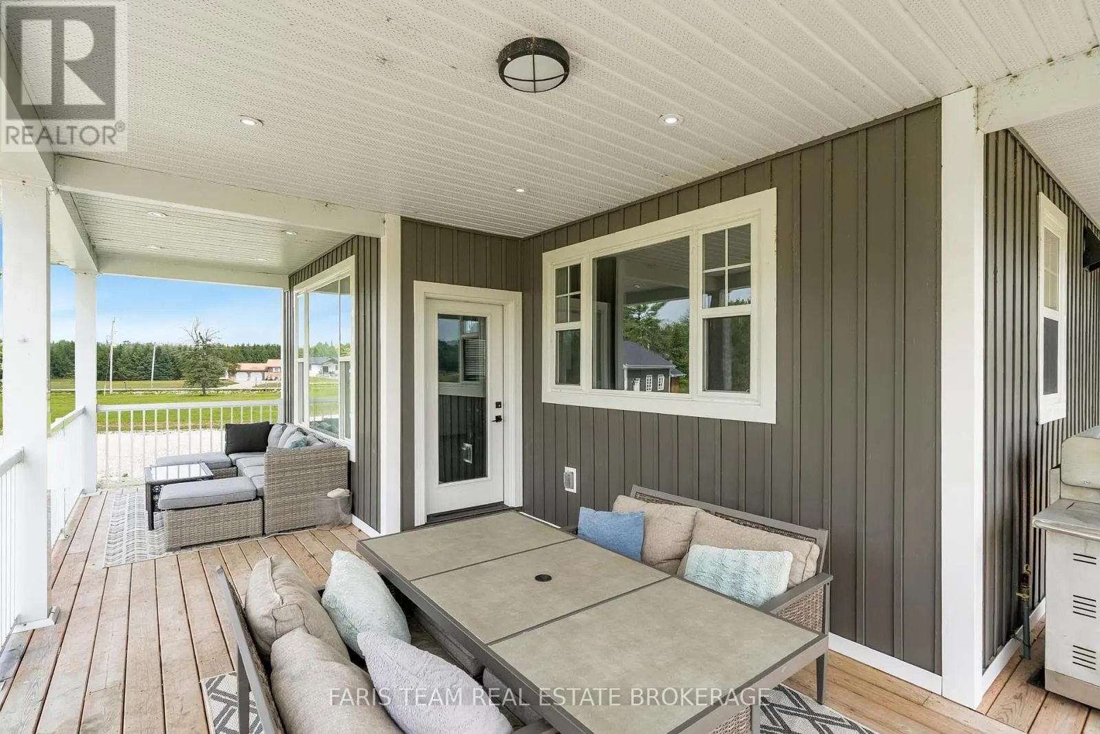 2448 STOCKDALE ROAD