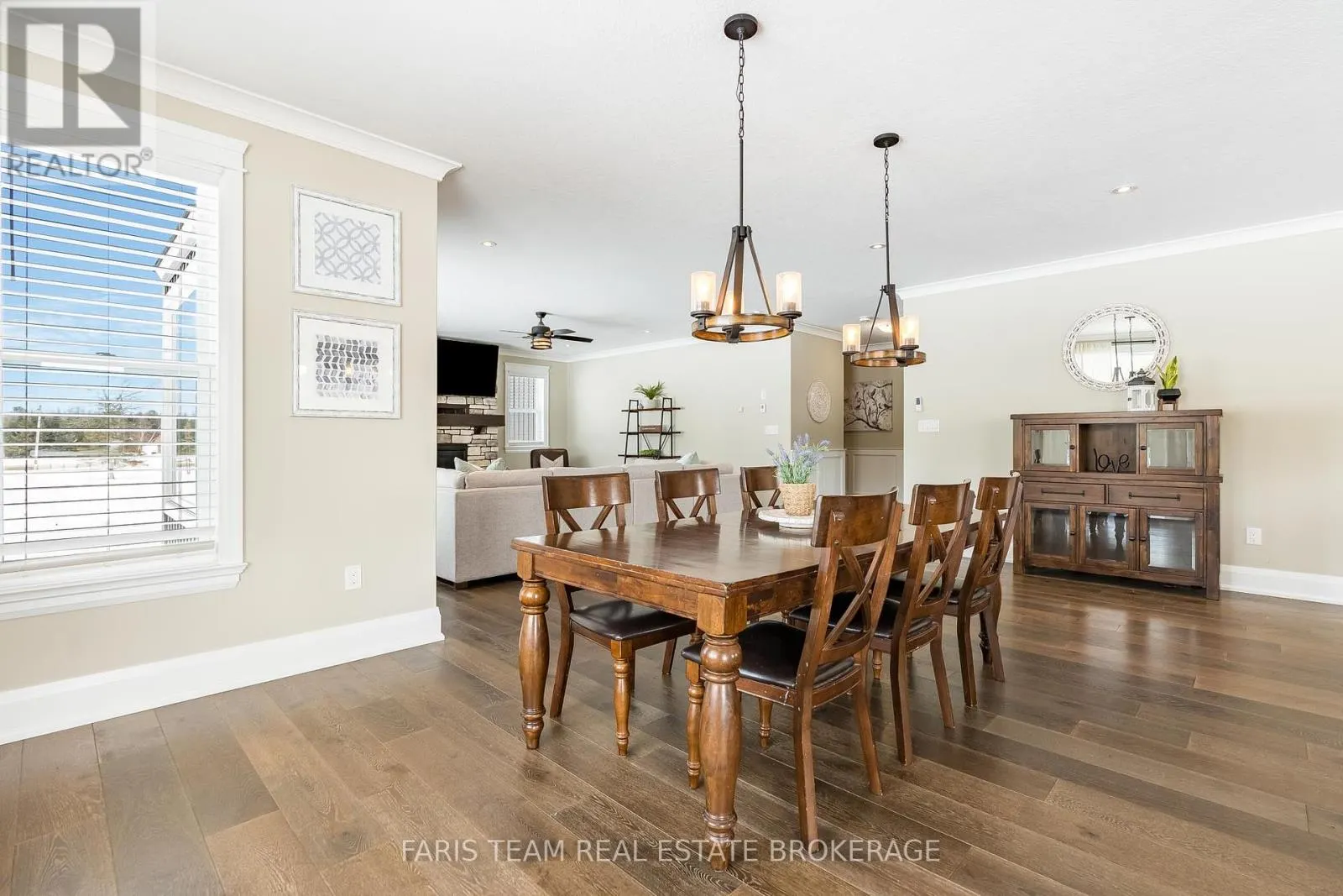 2448 STOCKDALE ROAD