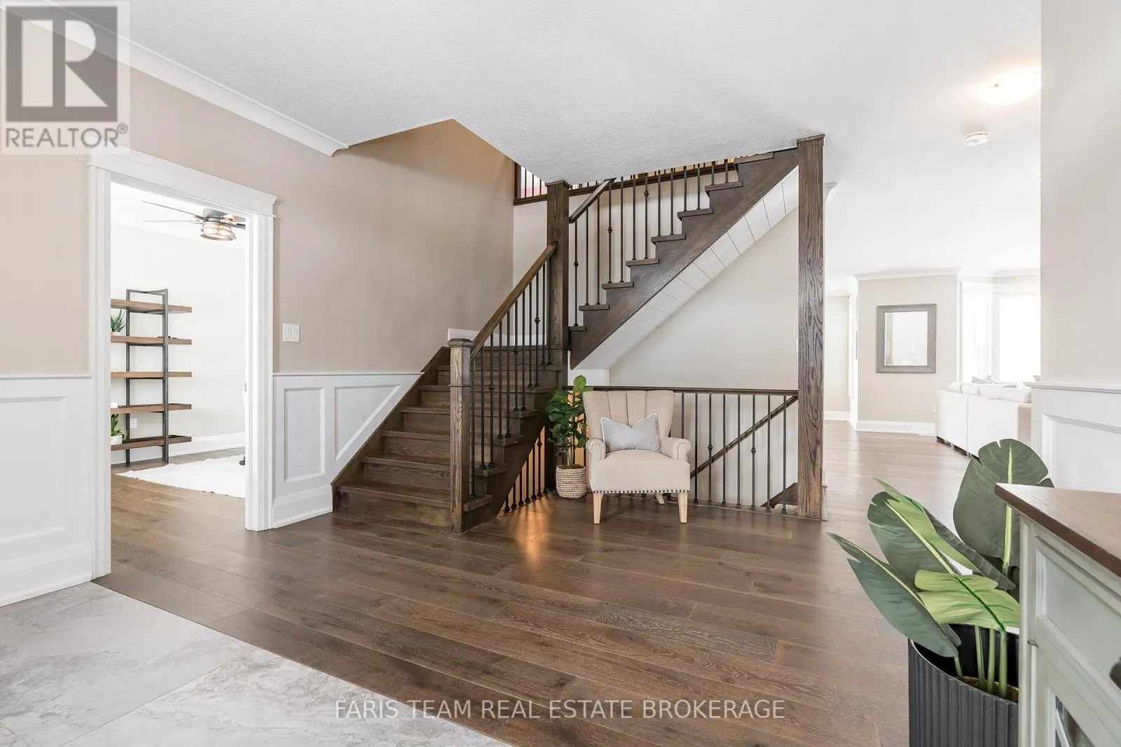 2448 STOCKDALE ROAD