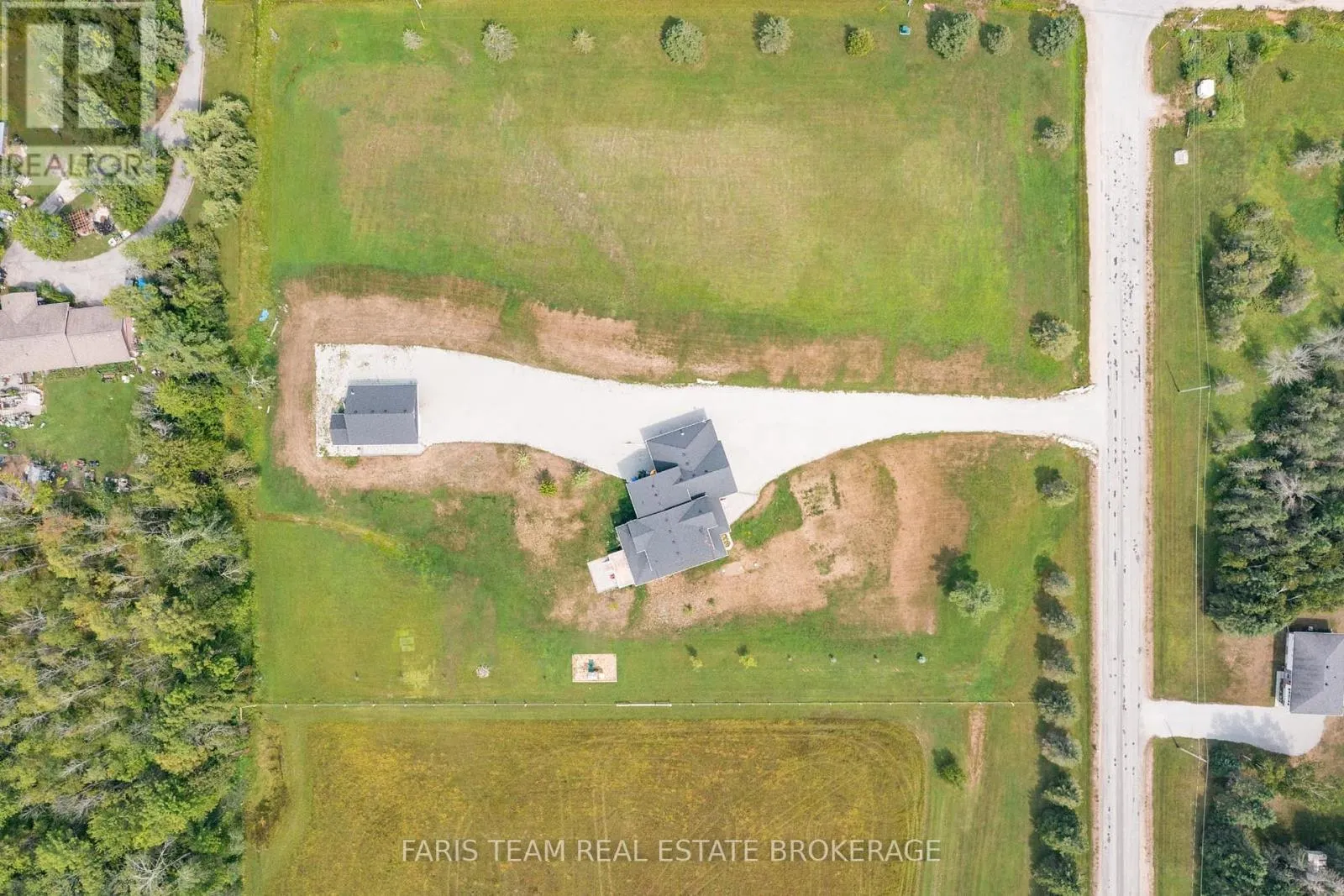 2448 STOCKDALE ROAD