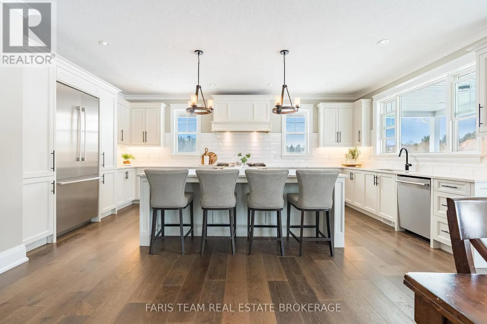 2448 STOCKDALE ROAD