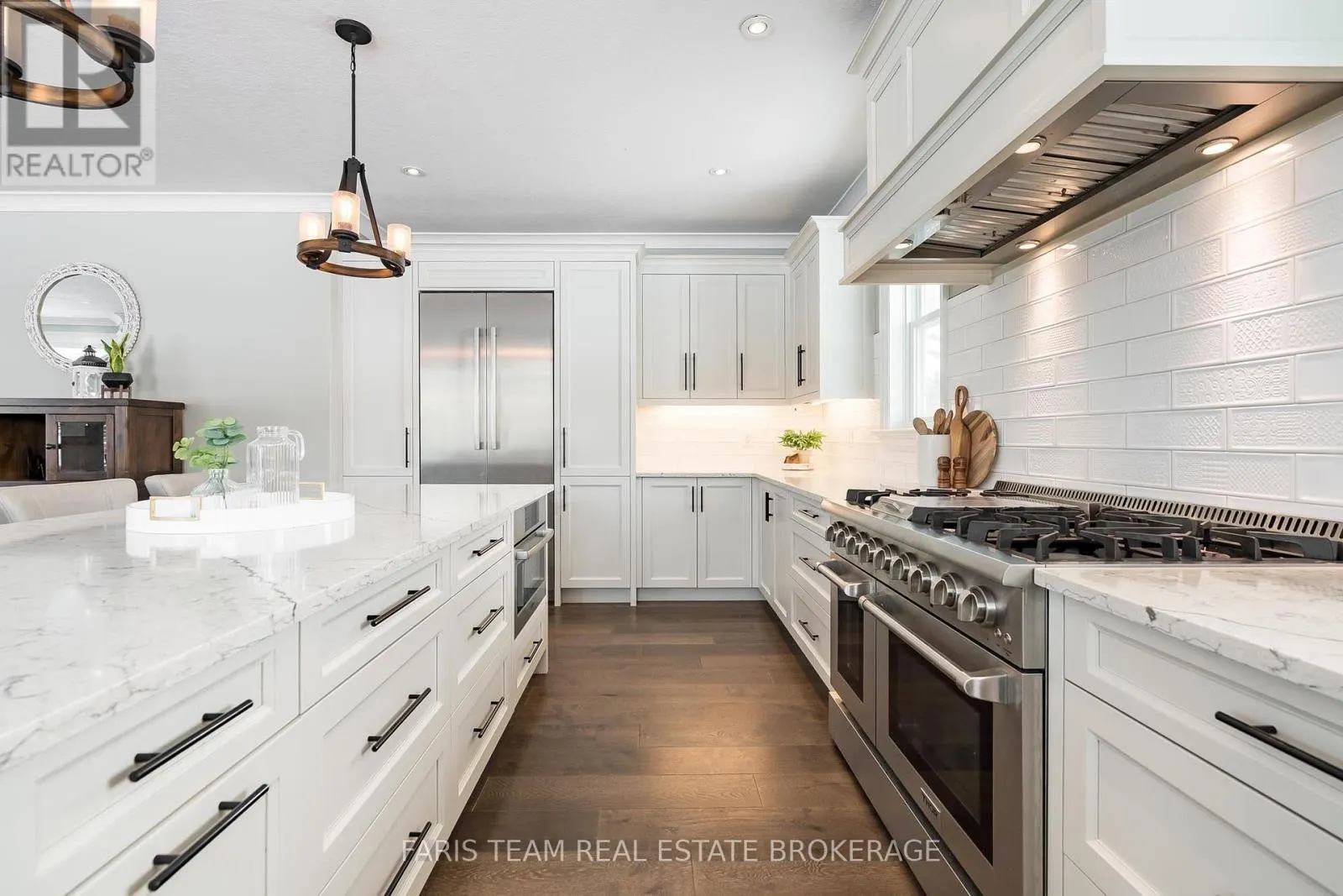 2448 STOCKDALE ROAD