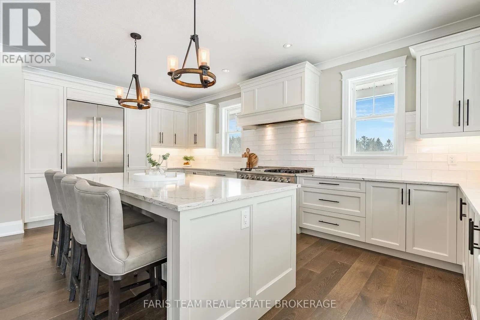 2448 STOCKDALE ROAD