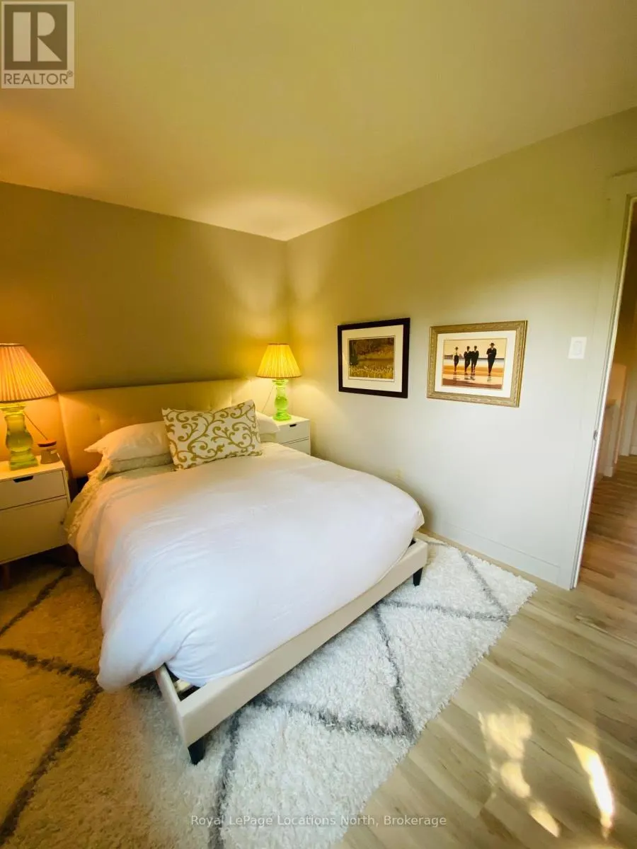 12 - 152 ESCARPMENT CRESCENT, #12