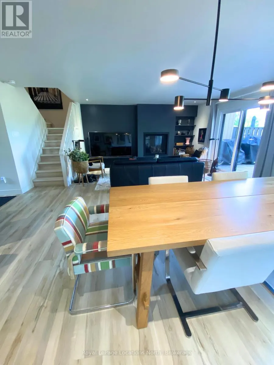 12 - 152 ESCARPMENT CRESCENT, #12