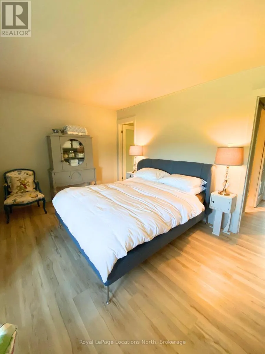 12 - 152 ESCARPMENT CRESCENT, #12