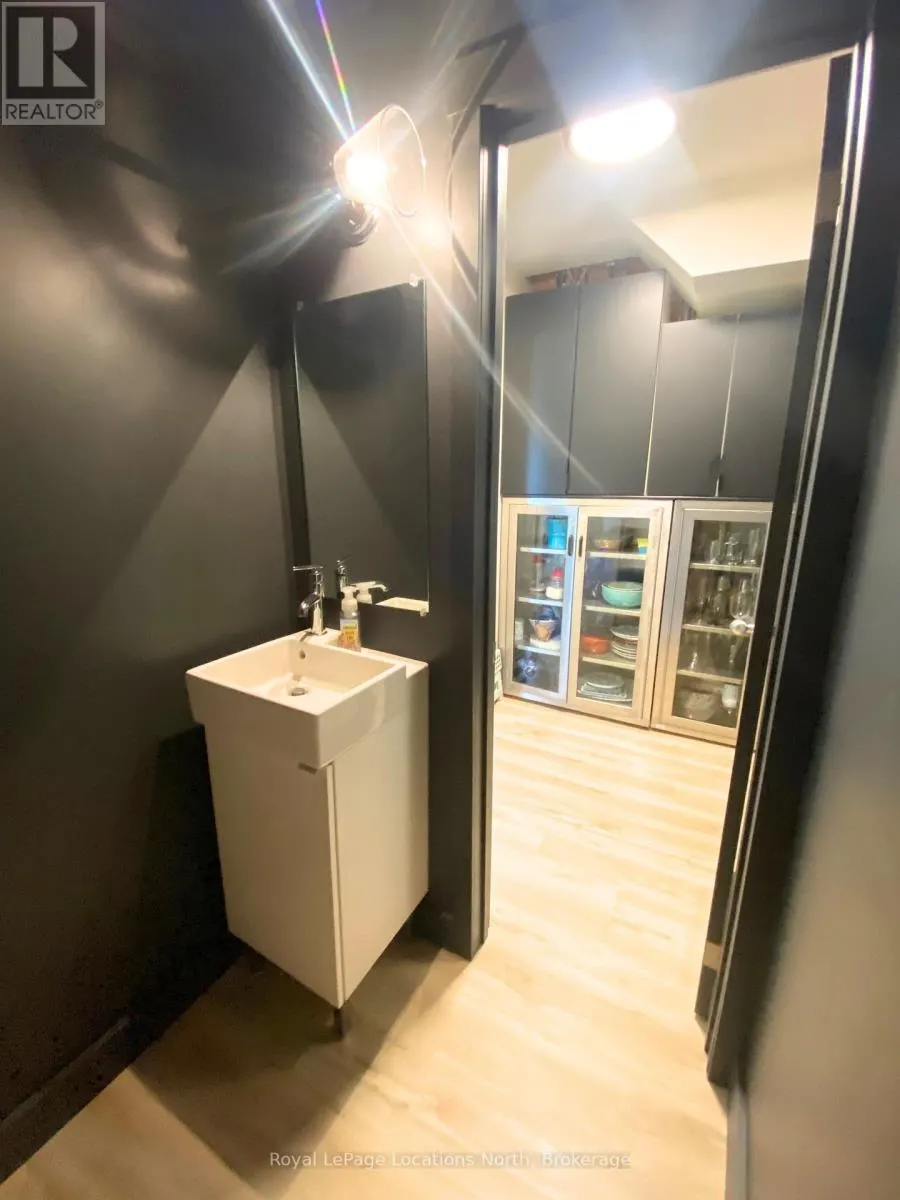 12 - 152 ESCARPMENT CRESCENT, #12
