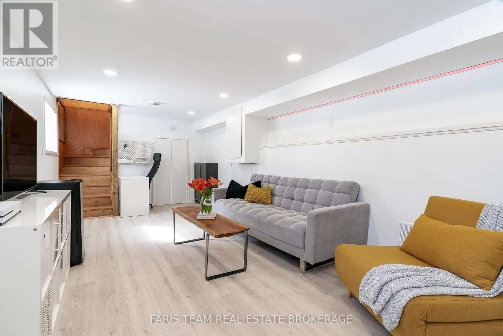 20 GLEN CEDAR DRIVE