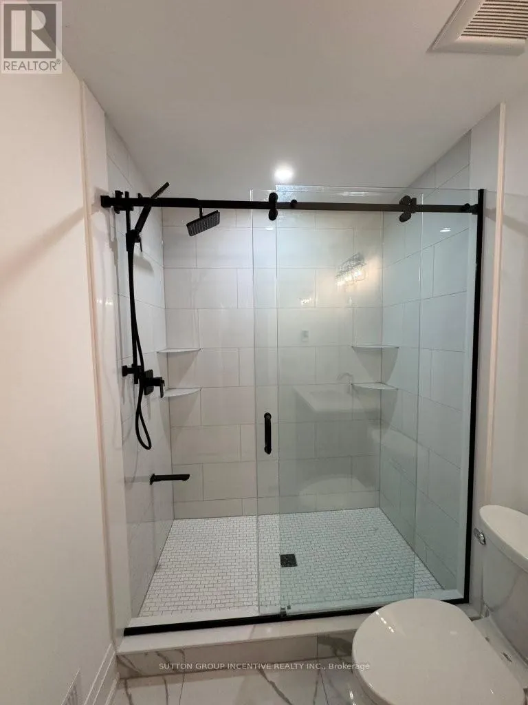 5 JEAN MILLER COURT