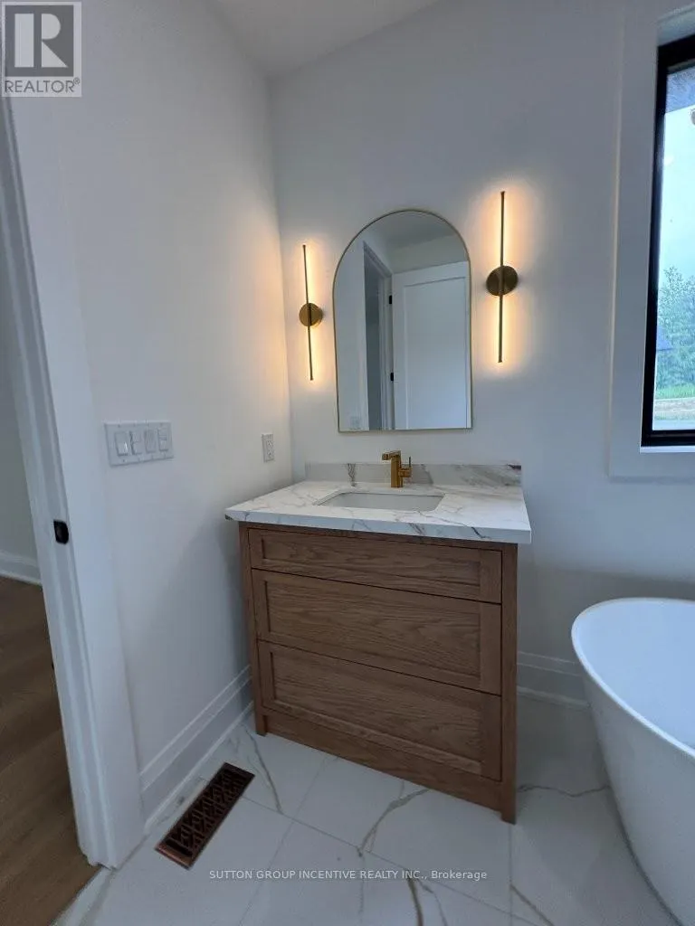5 JEAN MILLER COURT