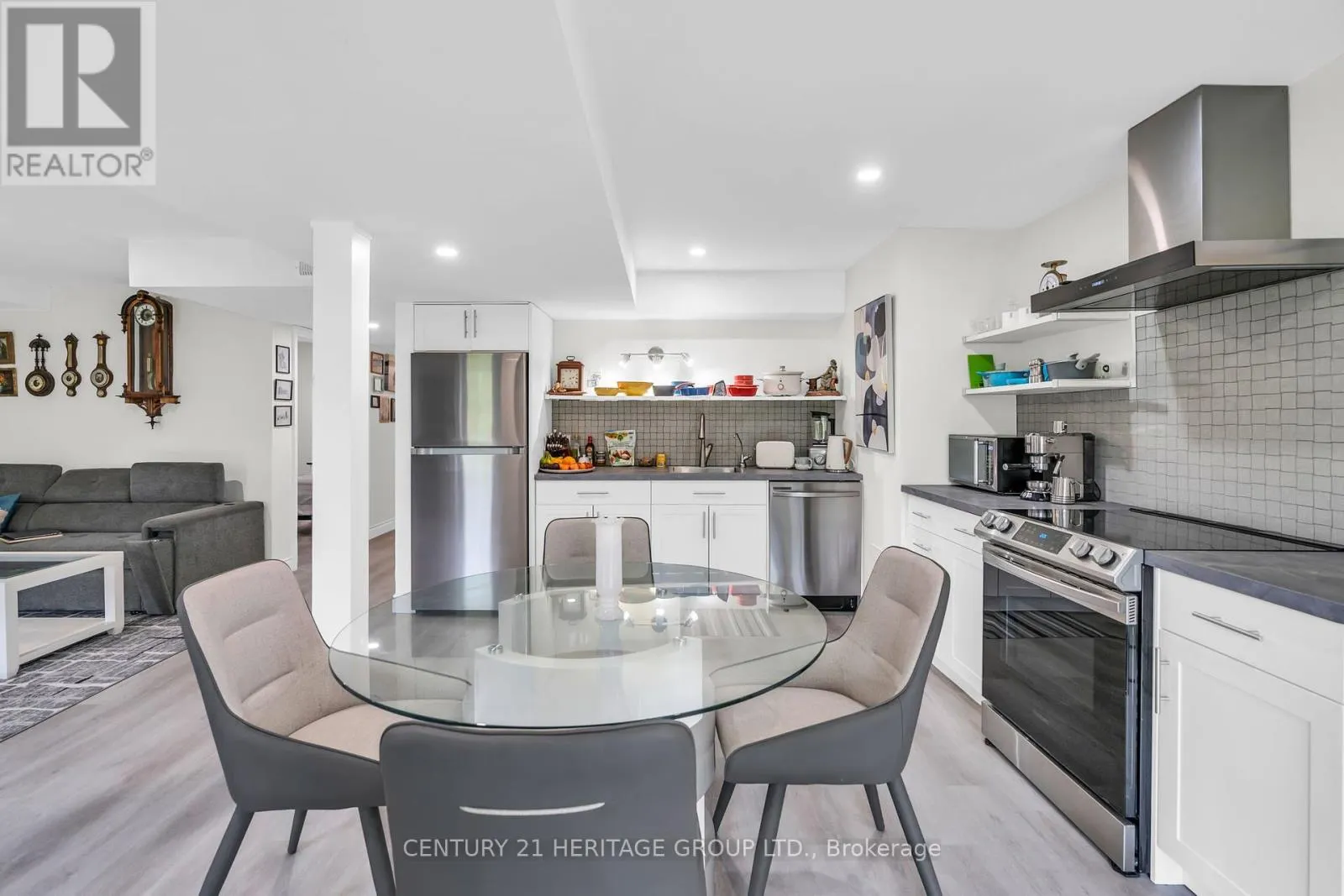 47 EMERALD STREET