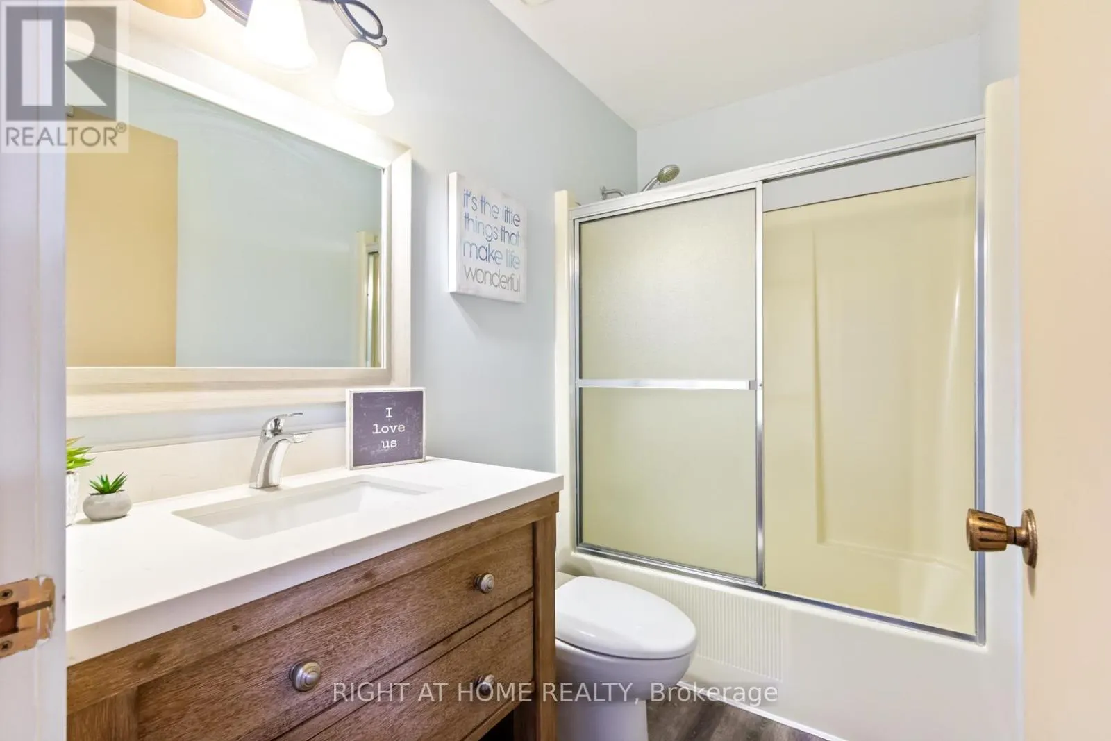 #403 - 12 DAWSON DRIVE
