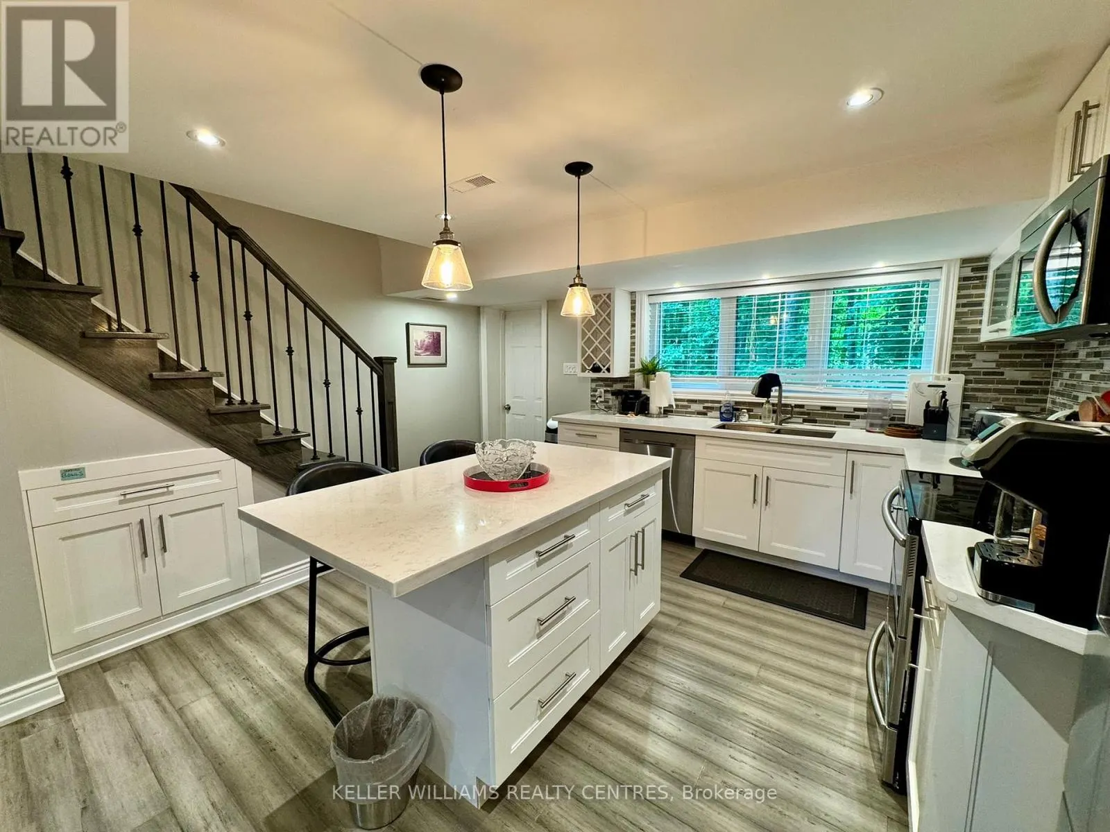 52 MACEDONIA CIRCLE