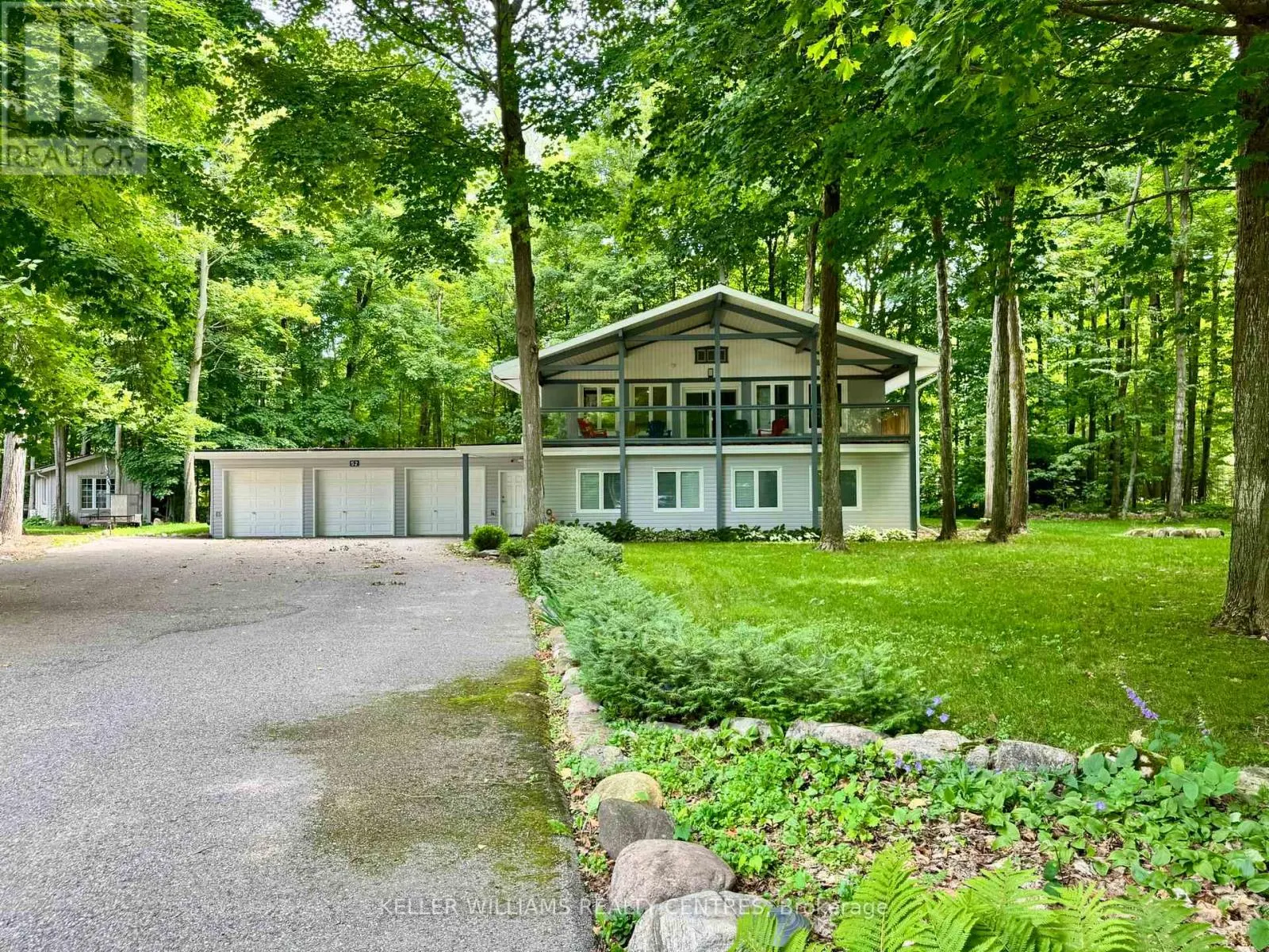 52 MACEDONIA CIRCLE