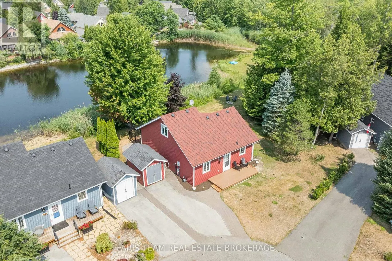 32 ALGONQUIN TRAIL