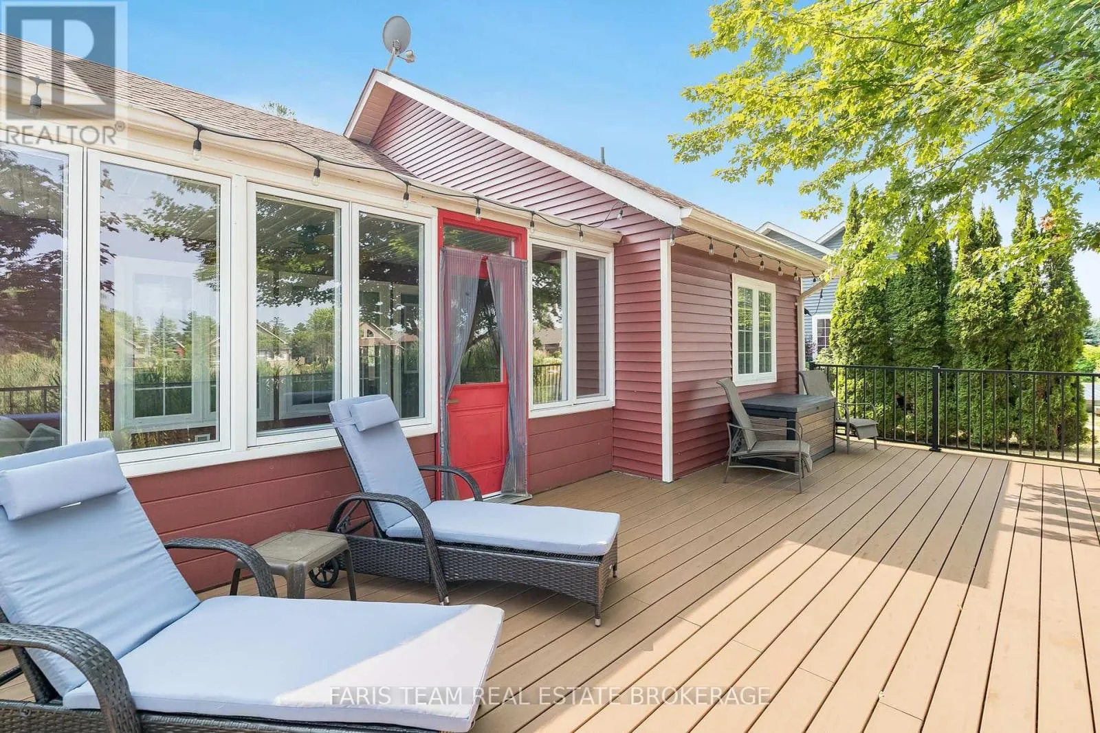 32 ALGONQUIN TRAIL