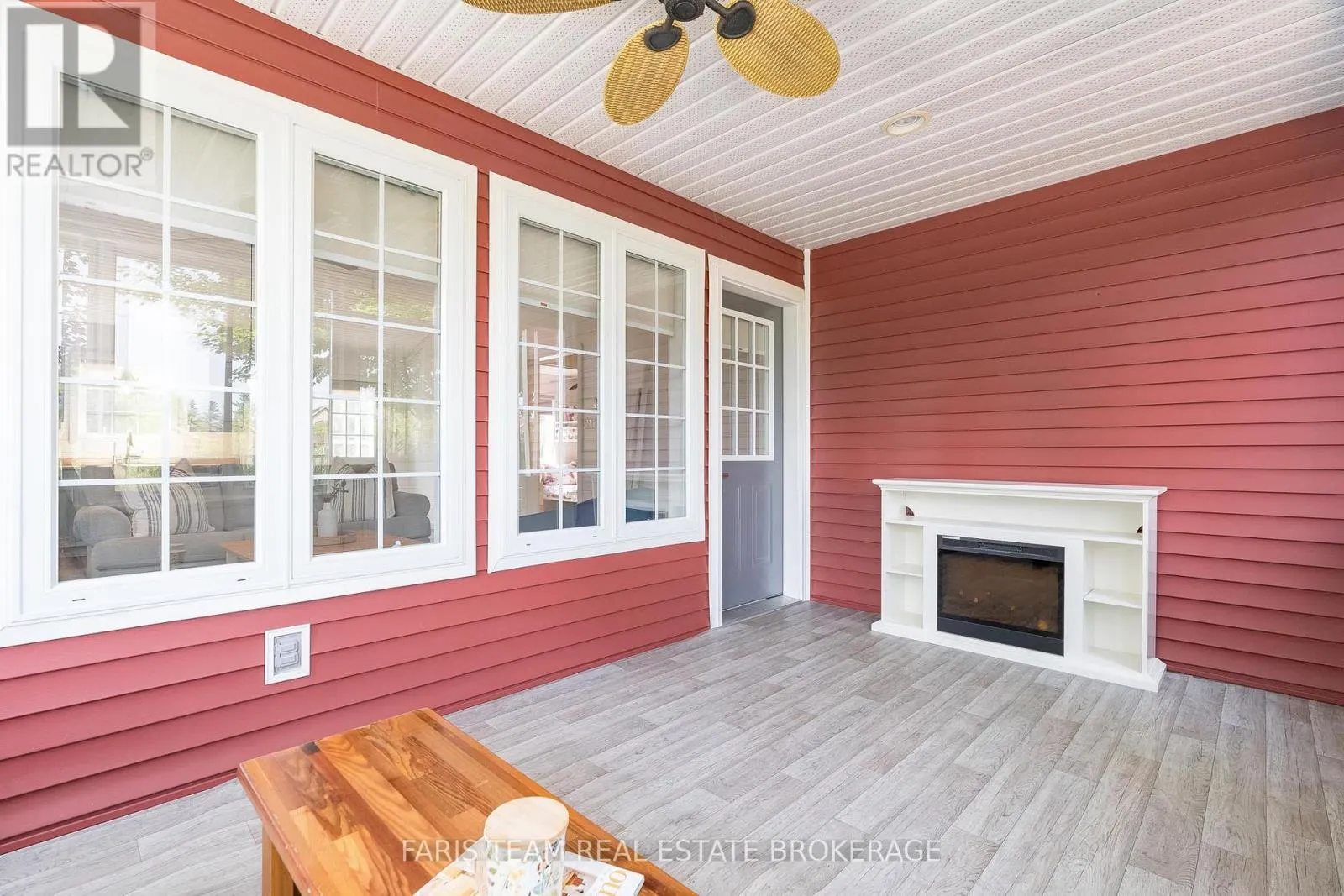32 ALGONQUIN TRAIL